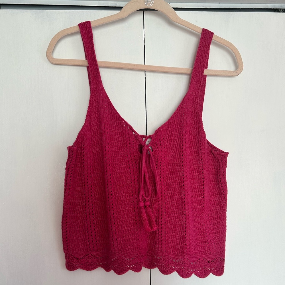 Old Navy Crochet Crop Tank Top